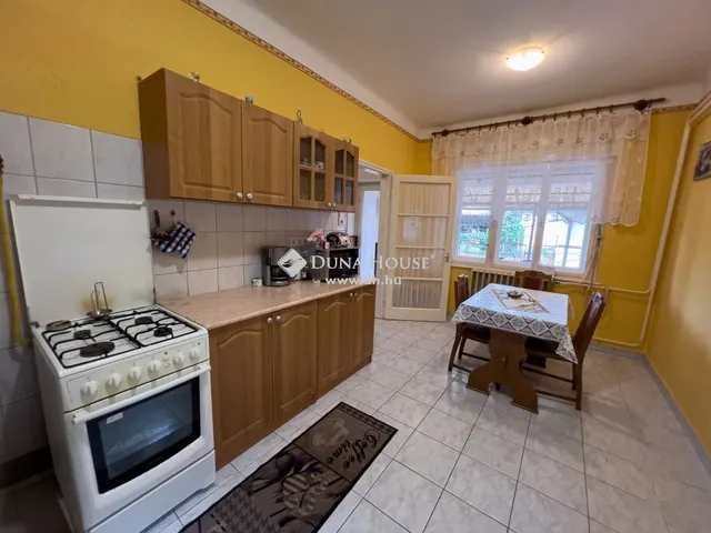 Eladó ház Abony 142 nm