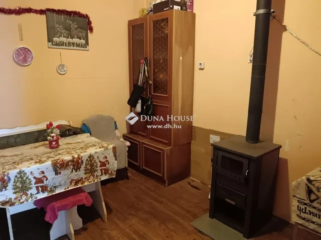 Eladó ház Cegléd 64 nm