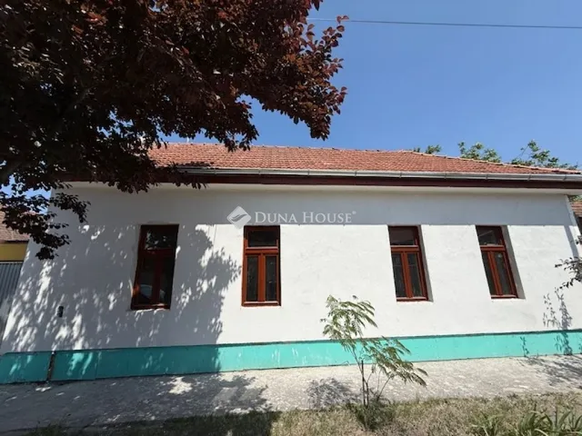 Eladó ház Cegléd 110 nm