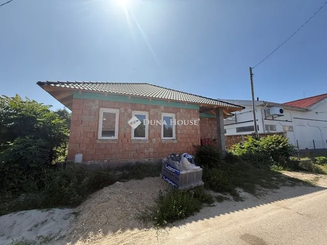 Eladó ház Abony 91 nm