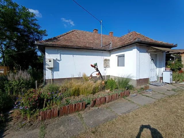 Eladó ház Szentmártonkáta 69 nm