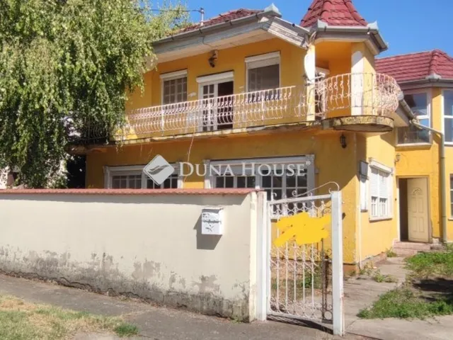 Eladó ház Cegléd 210 nm