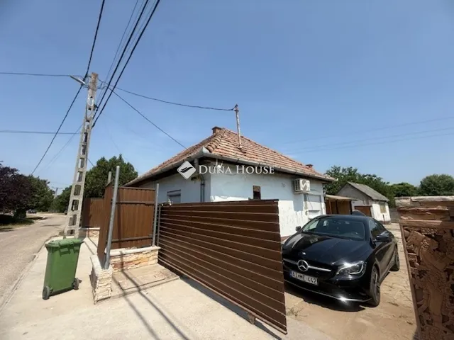 Eladó mezőgazdasági ingatlan Örkény 74 nm