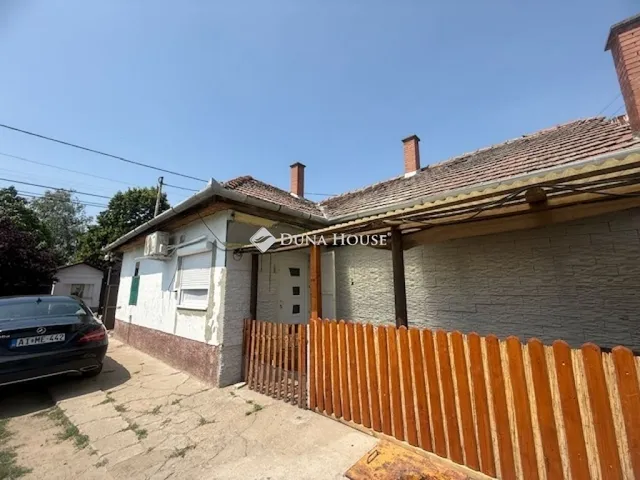 Eladó mezőgazdasági ingatlan Örkény 74 nm