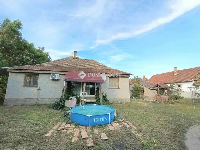 Eladó ház Újszász 105 nm