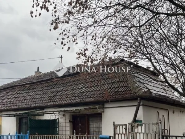 Eladó ház Újszász 63 nm