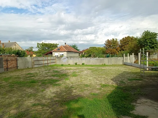 Eladó ház Abony 55 nm