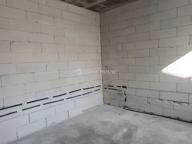 Eladó lakás Cegléd 72 nm