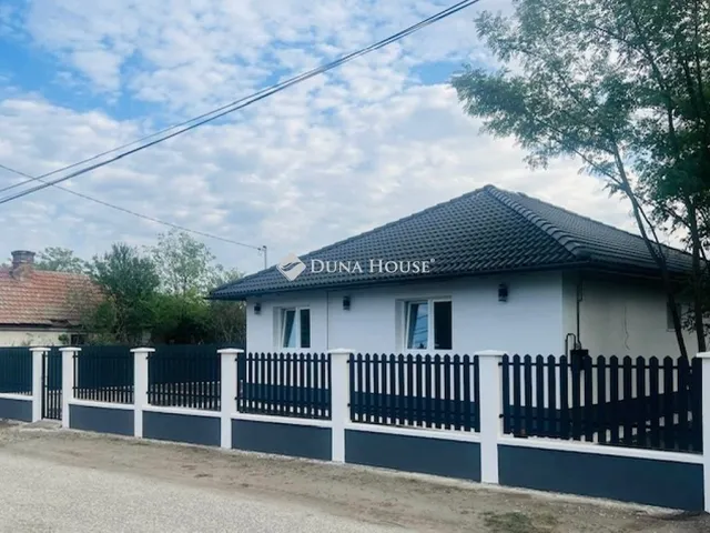 Eladó ház Tápiószele 75 nm