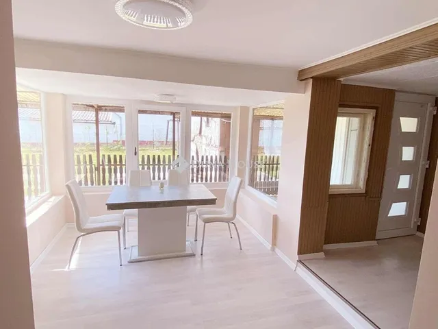 Eladó ház Újszász 73 nm