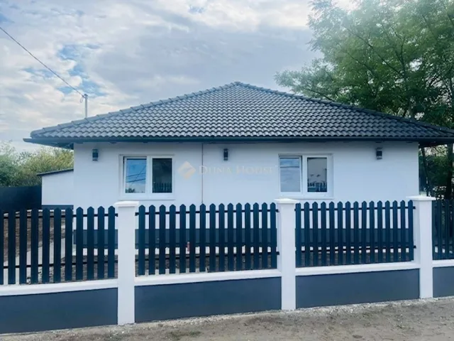 Eladó ház Tápiószele 75 nm