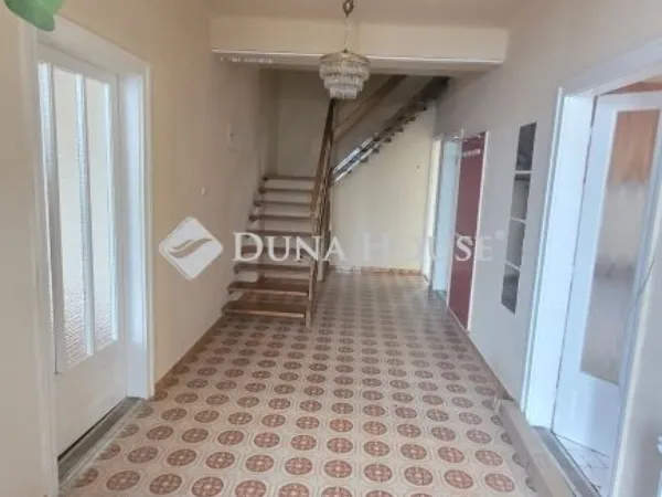 Eladó ház Ceglédbercel 173 nm