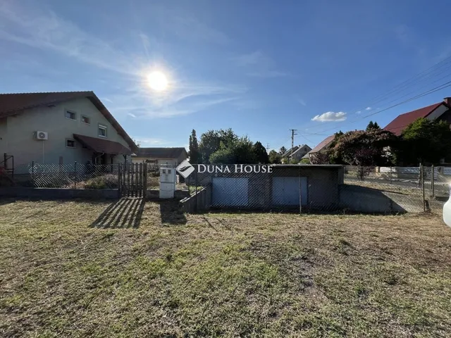 Eladó telek Ceglédbercel 920 nm