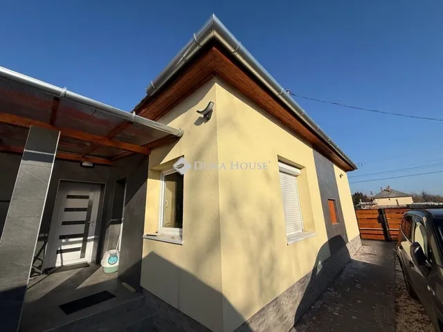 Eladó ház Törtel 90 nm