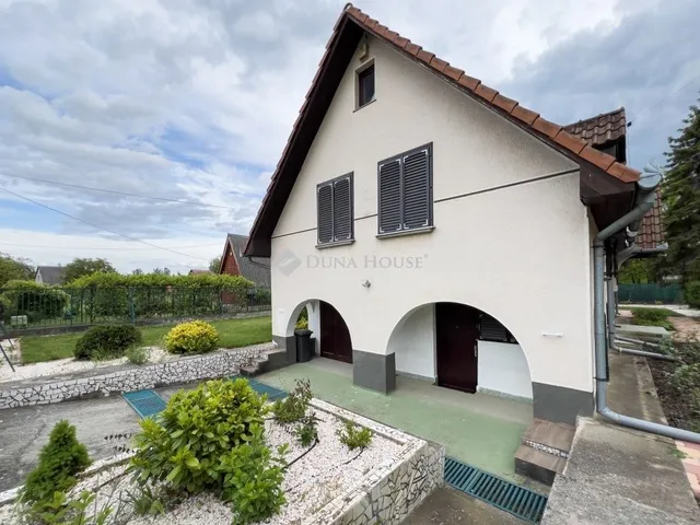 Eladó ház Tápiószentmárton 120 nm