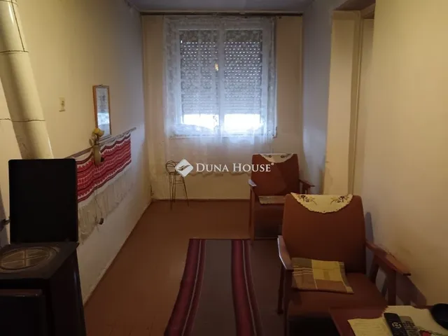Eladó ház Csemő 68 nm