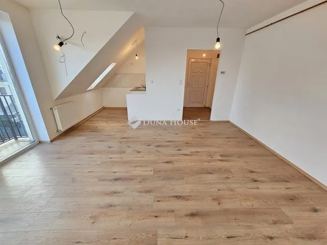 Eladó lakás Üllő 38 nm