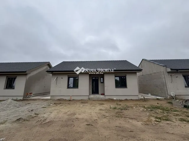 Eladó ház Cegléd 65 nm