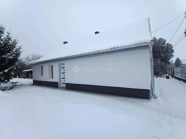 Eladó ház Törtel 68 nm