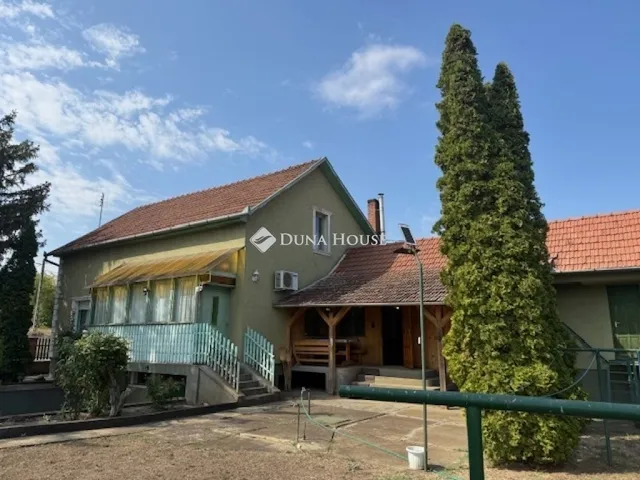 Eladó ház Tápiószele 140 nm