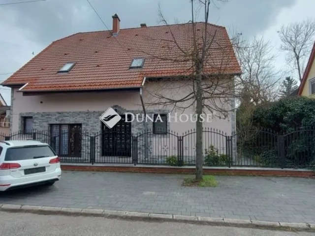 Kiadó ház Kecskemét 350 nm