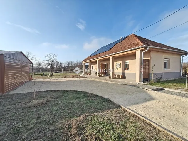 Eladó ház Tápiószentmárton 58 nm