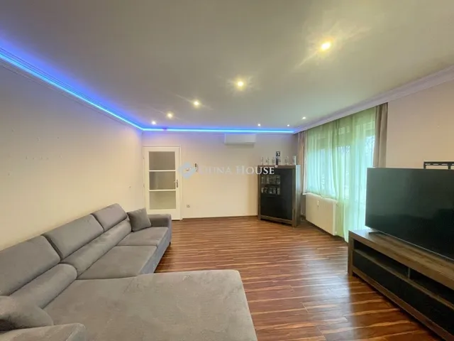 Eladó lakás Cegléd 78 nm