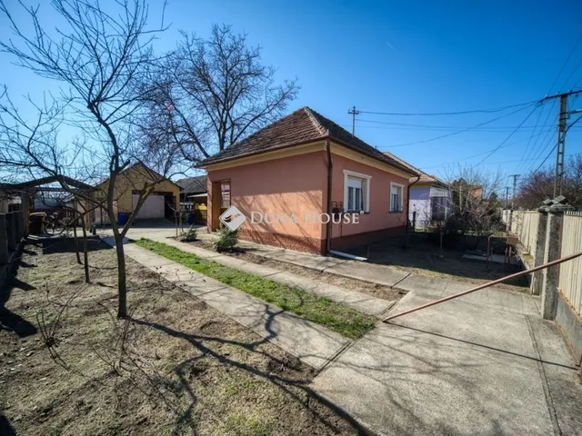 Eladó ház Újszilvás 75 nm