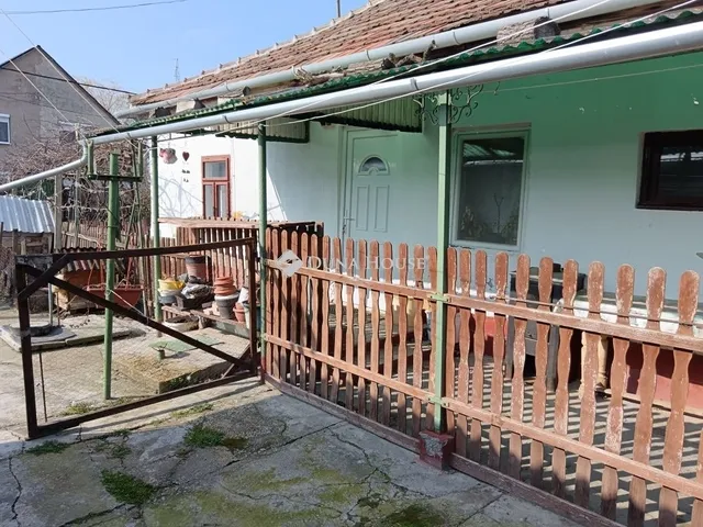 Eladó ház Cegléd 70 nm