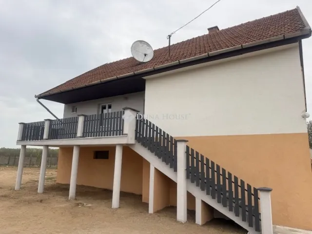 Eladó ház Örkény 87 nm