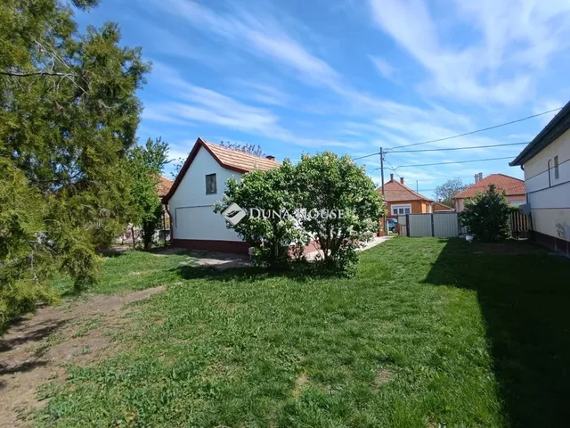 Eladó ház Újszász 60 nm