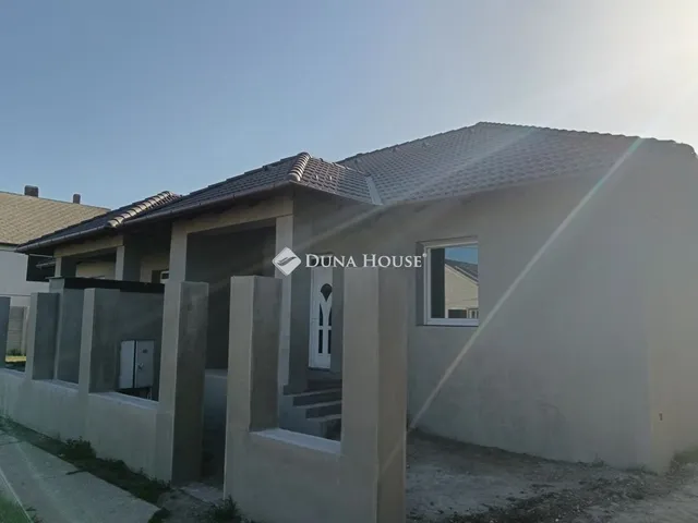 Eladó ház Abony 88 nm