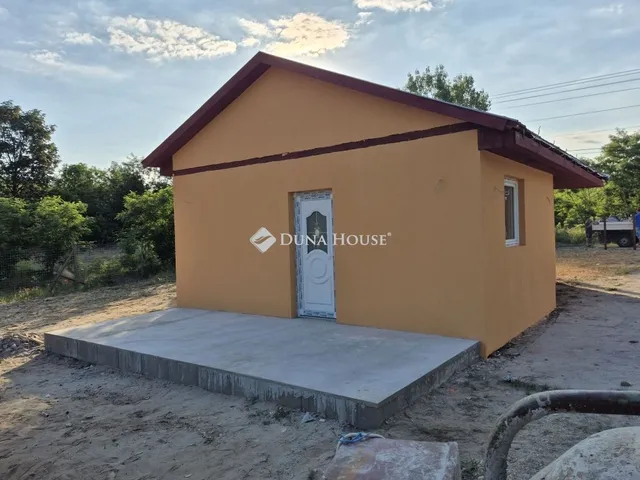 Eladó ház Tápióbicske 35 nm
