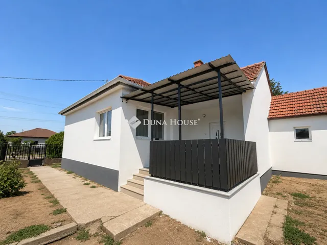 Eladó ház Örkény 82 nm