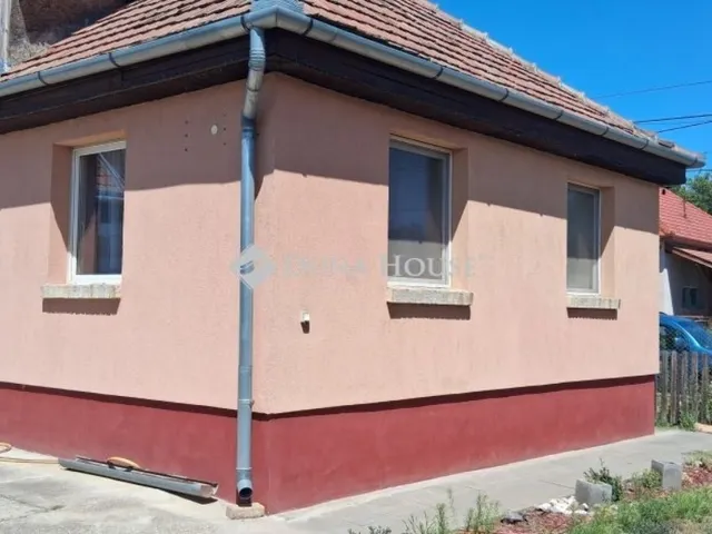 Eladó ház Tápióság 123 nm