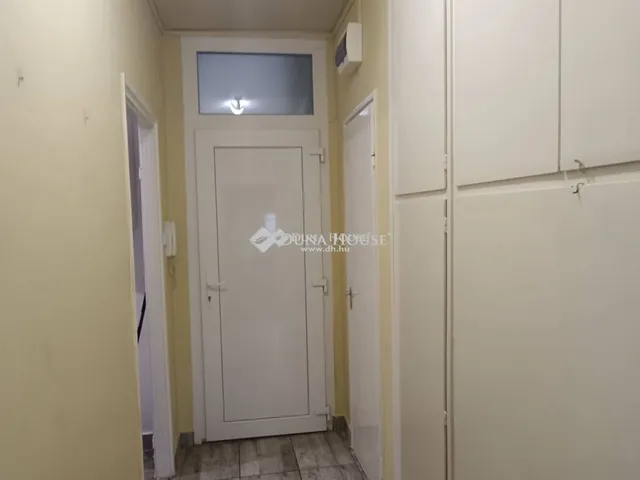 Eladó lakás Cegléd 57 nm