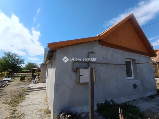 Eladó ház Újszász 48 nm