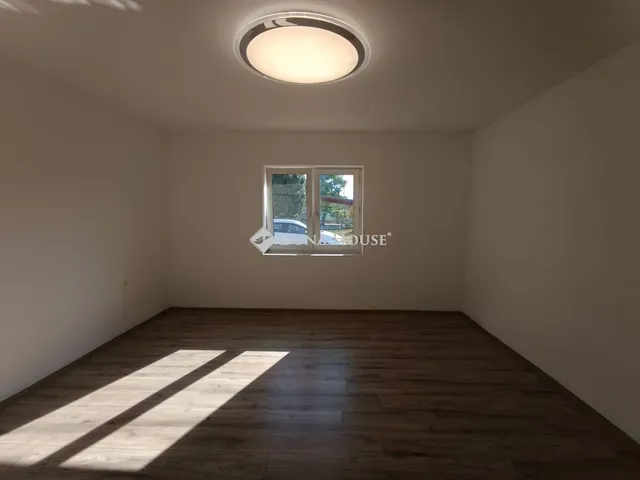 Eladó ház Újszász 70 nm