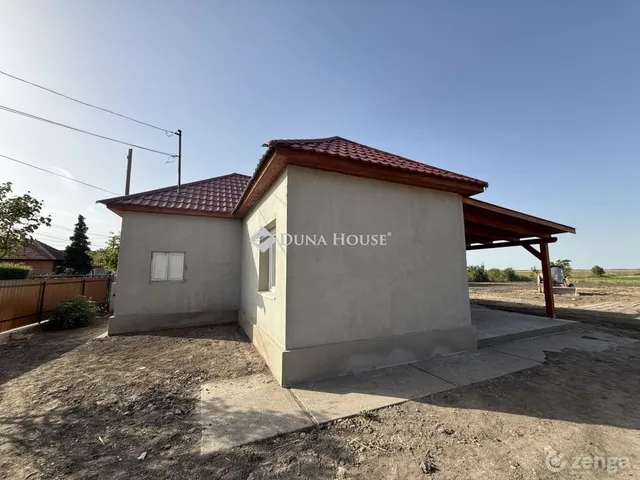 Eladó ház Törtel 56 nm