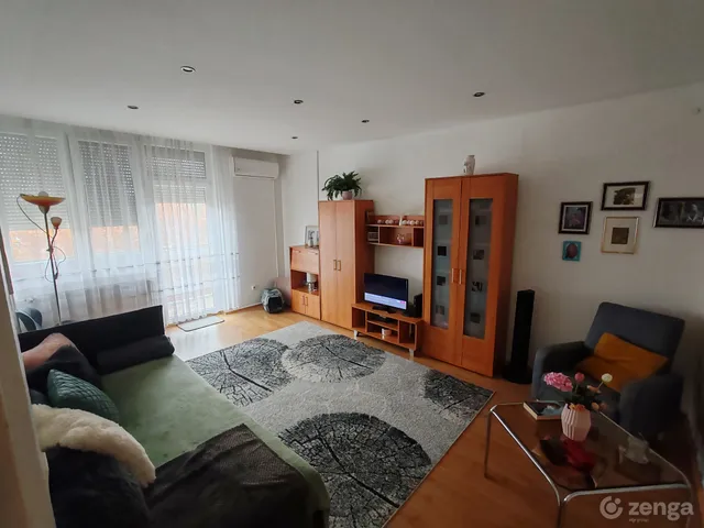 Eladó lakás Oroszlány, Óváros 40 nm