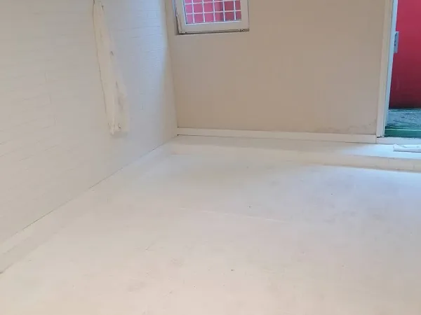 Kiadó kereskedelmi és ipari ingatlan Debrecen, Széchenyikert 19 nm