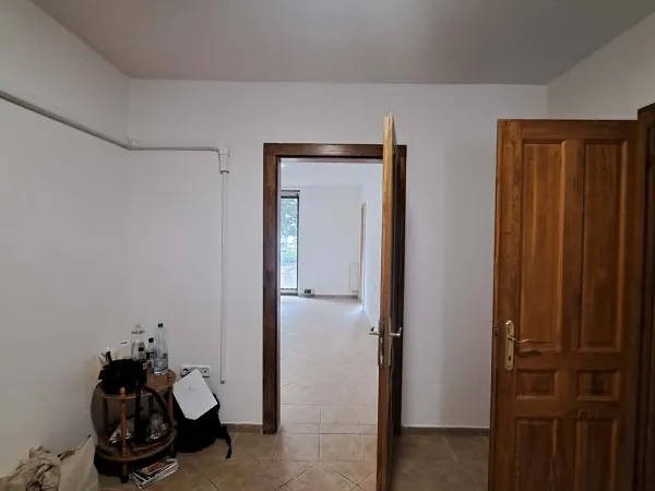 Eladó kereskedelmi és ipari ingatlan Debrecen, Belváros 61 nm