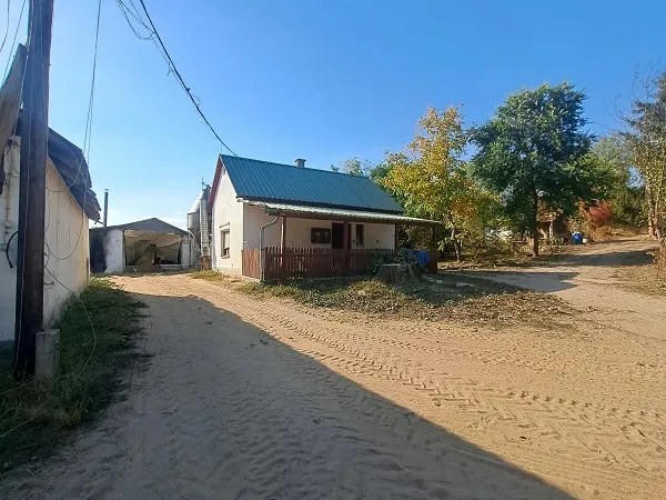 Kiadó kereskedelmi és ipari ingatlan Nyíradony, Aradványpuszta 300 nm