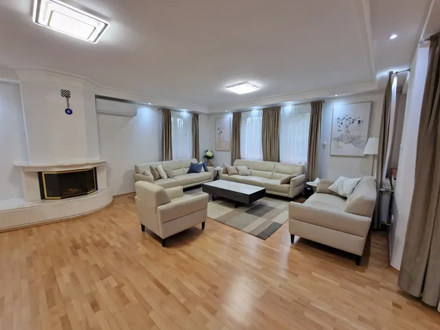 Eladó ház Budapest XXI. kerület, Csepel Belváros 450 nm