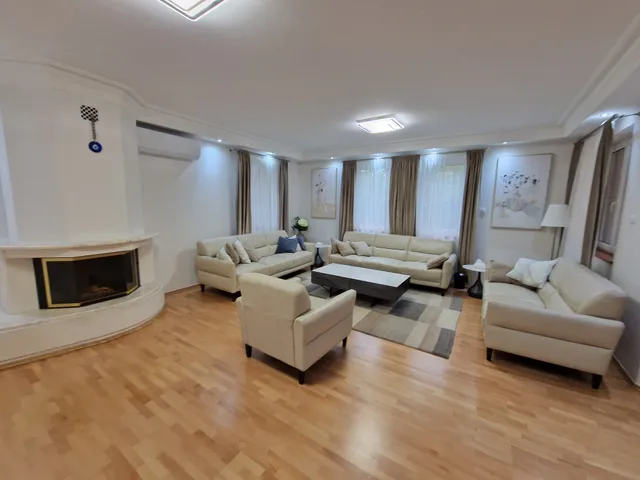 Eladó ház Budapest XXI. kerület, Csepel Kertváros 450 nm