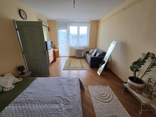 Eladó lakás Budapest XXI. kerület, Erdőalja 49 nm