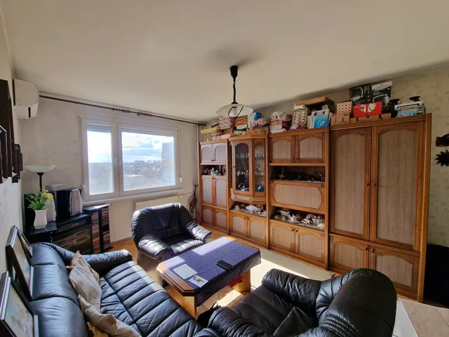 Eladó lakás Budapest XXI. kerület, Szabótelep, Ady 64 nm