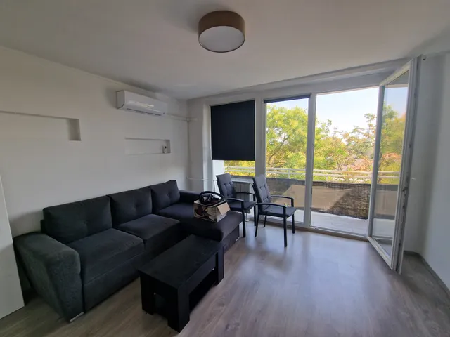 Eladó lakás Budapest XXI. kerület, Erdőalja 31 nm