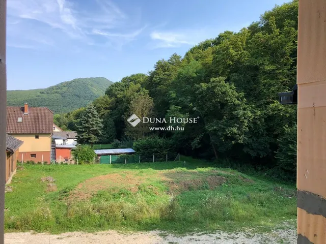 Eladó ház Szendehely 377 nm