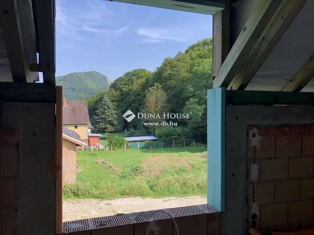 Eladó ház Szendehely 377 nm